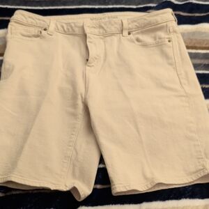 Michael Kors Beige Denim Walking Shorts Women’s Size 10